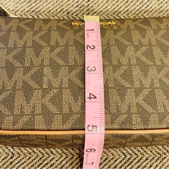 MICHEAL KORS SOLD 🦋 gorgeous shoulder Signature Logo bag NW - Picture 8 of 12